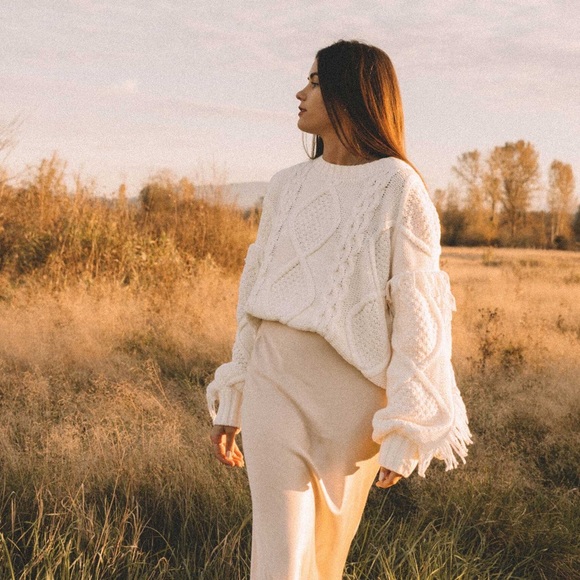 Line Dot Jasper Fringe Sweater 